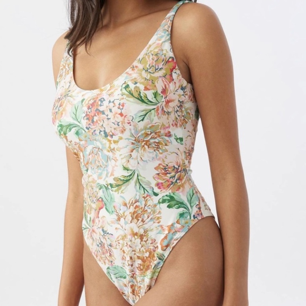 BNWT O’Neill Arden Floral Mykonos One Piece